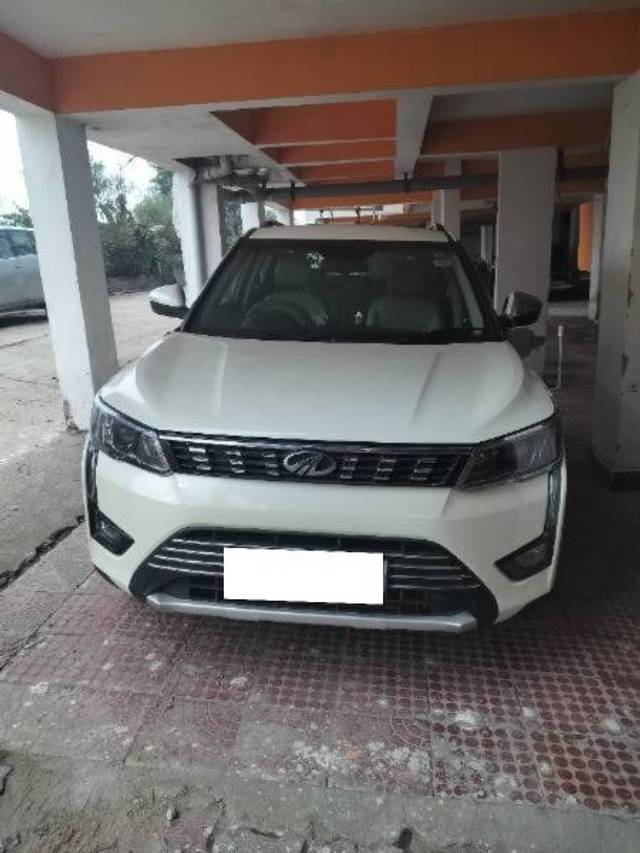 https://images10.gaadi.com/usedcar_image/4312236/original/processed_6b9aa9a1-c4b4-4f3d-9686-3cab427b80d2.jpg?imwidth=6400