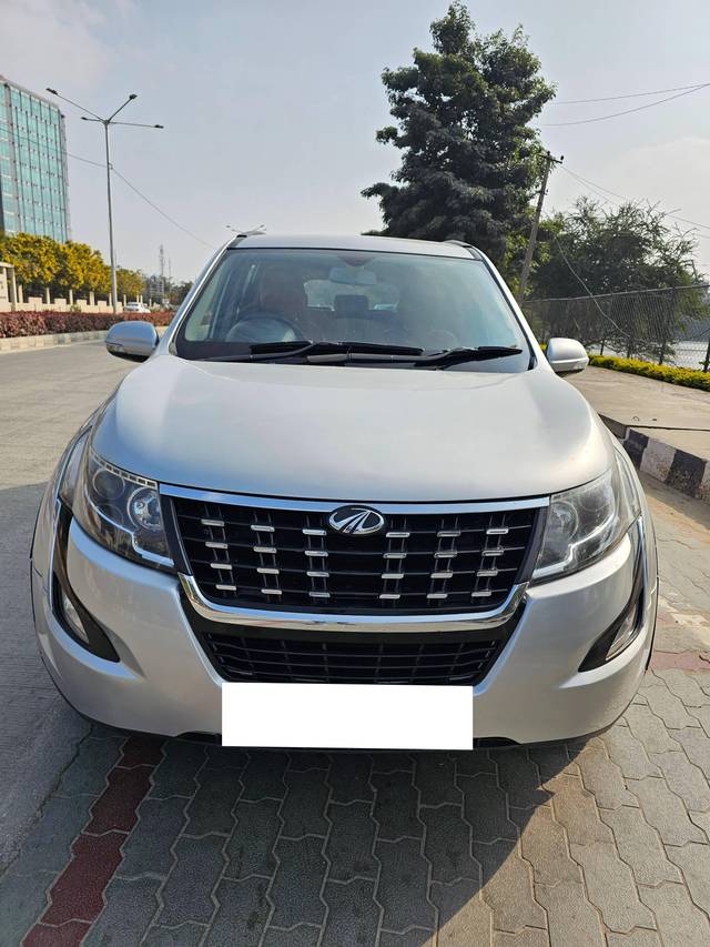 https://images10.gaadi.com/usedcar_image/4312252/original/processed_1e8359b83c1eefcab9d729c887d85092.jpg?imwidth=6402