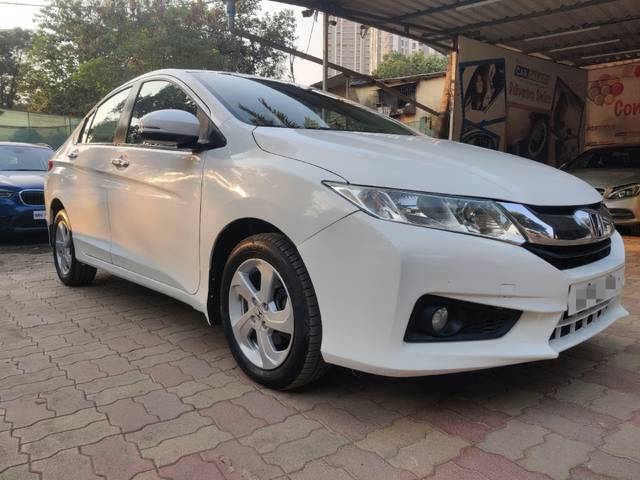 https://images10.gaadi.com/usedcar_image/4312280/original/processed_8ef4814c1341645e9b3b5c44e68ebed7.jpg?imwidth=6400