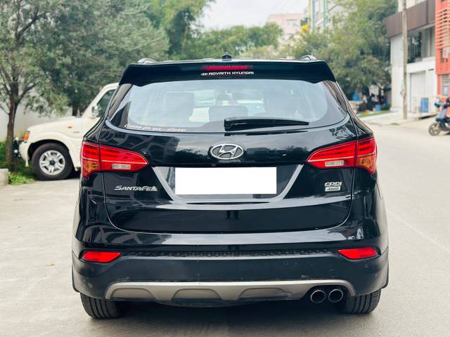 https://images10.gaadi.com/usedcar_image/4312294/original/processed_6a088dcd62e4e71ef47dae5ffcf6c65c.jpg?imwidth=6401