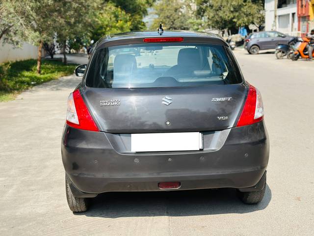 https://images10.gaadi.com/usedcar_image/4312301/original/processed_4902044becc8921a63a7e80cf52f1a91.jpg?imwidth=6402