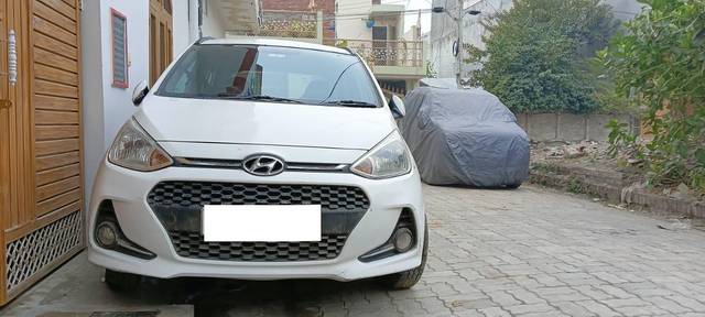 https://images10.gaadi.com/usedcar_image/4312302/original/processed_08003981-c760-4c58-acfb-4e389dd4cf6c.jpg?imwidth=6400