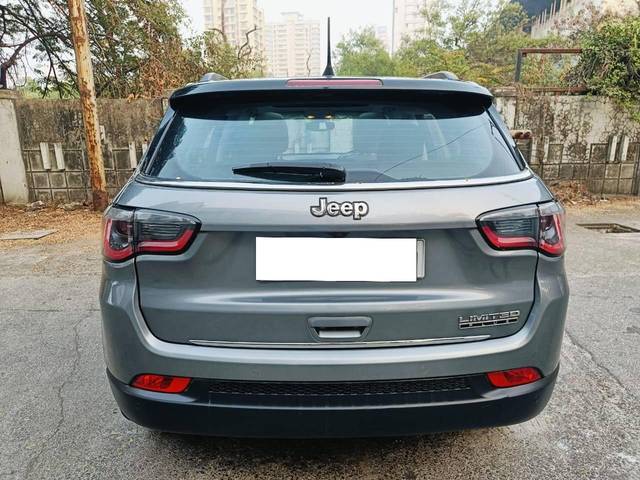 https://images10.gaadi.com/usedcar_image/4312318/original/processed_eb57f88cbe38a62a169958a7750255f5.jpg?imwidth=6402