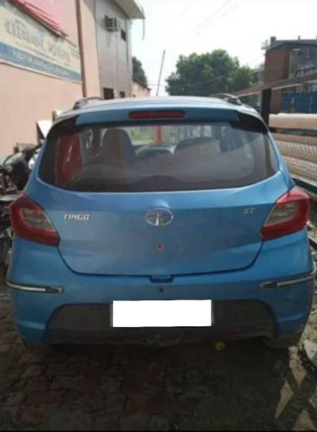 https://images10.gaadi.com/usedcar_image/4312380/original/processed_09c71e48-2510-42ba-9139-87c5a12ba28d.png?imwidth=6401