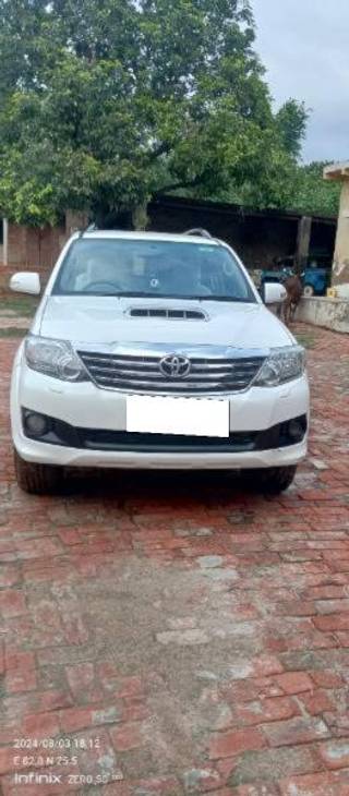 Toyota Fortuner 2011-2016 Toyota Fortuner 4x4 AT