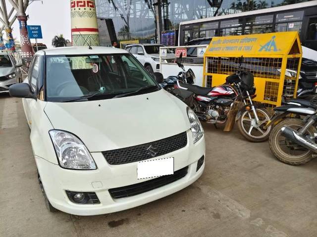 https://images10.gaadi.com/usedcar_image/4312456/original/processed_9f07c36f-3f1a-4c40-a861-5d19c3dfc1f7.jpg?imwidth=6400