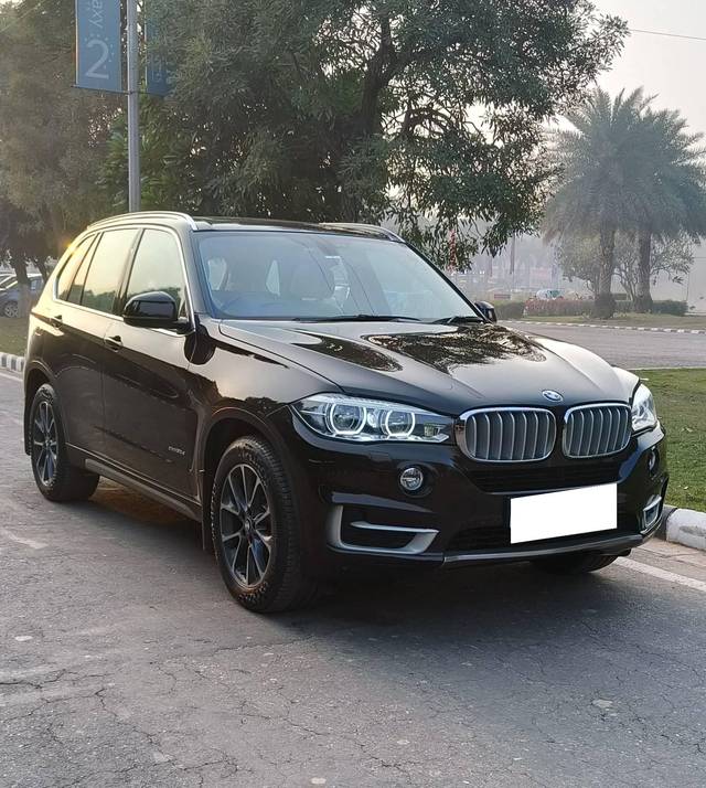 https://images10.gaadi.com/usedcar_image/4312558/original/processed_7ca3ac6c2ca43287589992e45fdbd22b.jpg?imwidth=6400