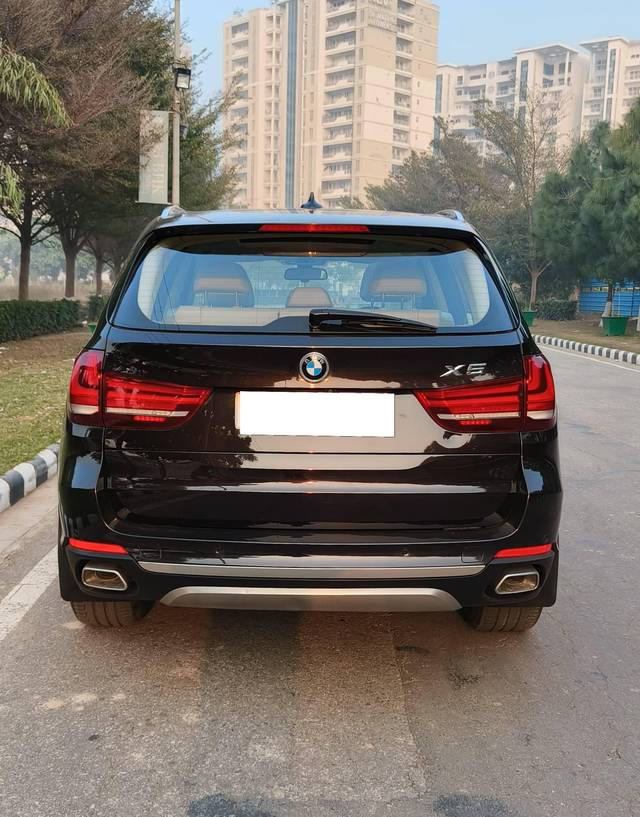 https://images10.gaadi.com/usedcar_image/4312558/original/processed_a1af02b5275bc65c5ee92f2c8e7b1844.jpg?imwidth=6402