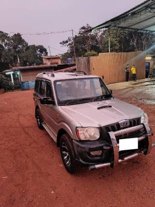 Mahindra Scorpio 2009-2014 Mahindra Scorpio LX 4X4