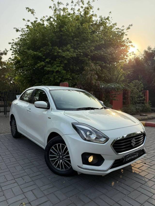 https://images10.gaadi.com/usedcar_image/4312605/original/processed_24993328e5fe1fa8122f2c1ecf138773.jpg?imwidth=6400