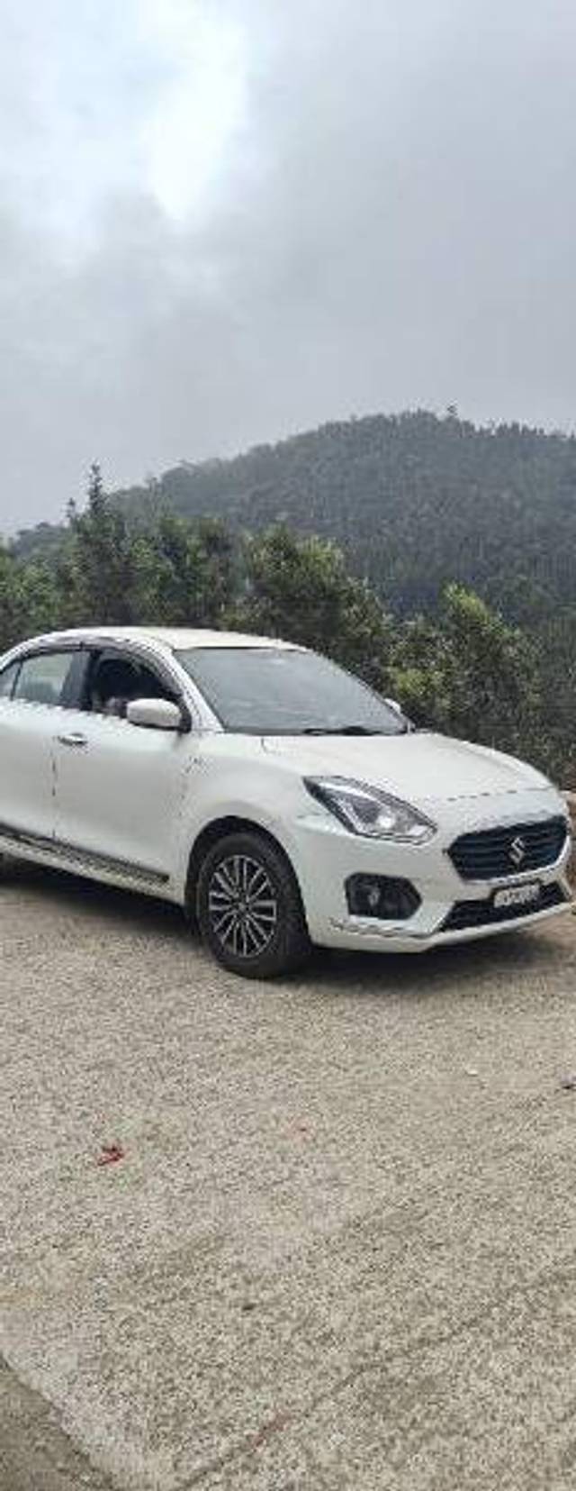 https://images10.gaadi.com/usedcar_image/4312737/original/processed_22813a15-38bc-4f8a-a24c-775046669576.jpg?imwidth=6401