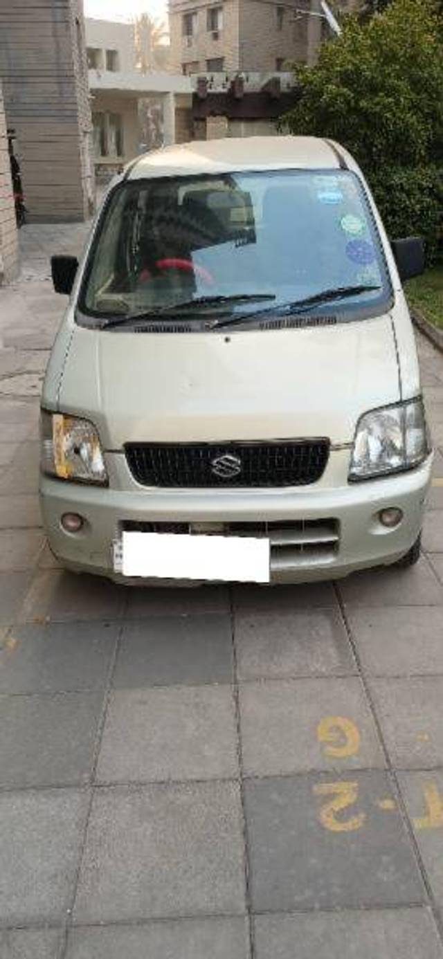 https://images10.gaadi.com/usedcar_image/4312746/original/94e63be2da2f239e813c59e2eadab2a0.jpg?imwidth=6400