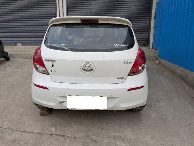 https://images10.gaadi.com/usedcar_image/4312781/original/787bea5fdee9a89484375600f8b56340.jpg?imwidth=6401