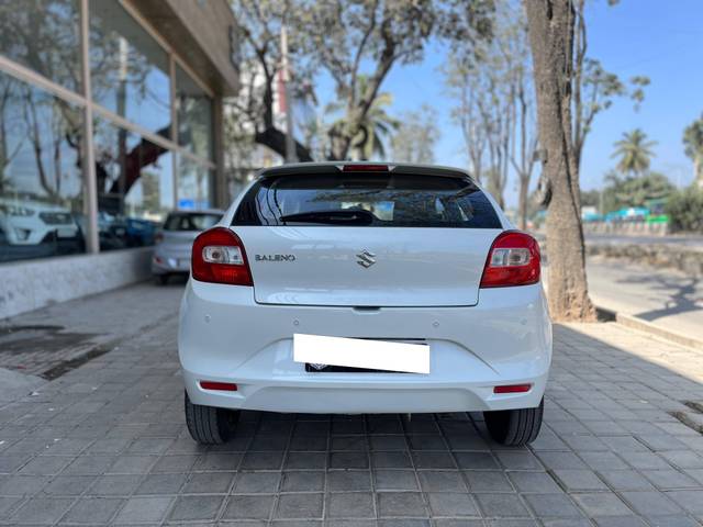 https://images10.gaadi.com/usedcar_image/4312849/original/processed_1afb9fbd9d2e2238b19e747614908312.jpg?imwidth=6402