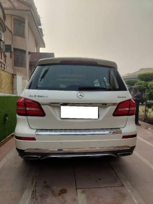 https://images10.gaadi.com/usedcar_image/4312857/original/processed_3ea86c25-28fe-4499-9852-dc26e42aa495.jpeg?imwidth=6401