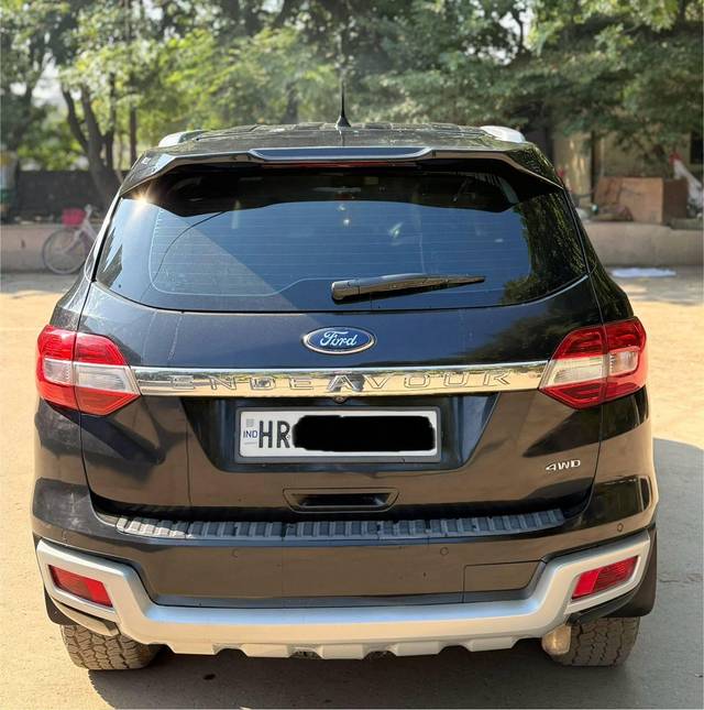 https://images10.gaadi.com/usedcar_image/4313026/original/processed_839e9e1da90ad12719a327a10444b5cd.jpg?imwidth=6401