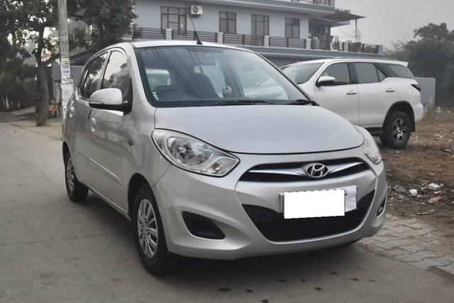 https://images10.gaadi.com/usedcar_image/4313028/original/processed_15beb4ab75afa6a7ba33d99856d11570.jpg?imwidth=6400