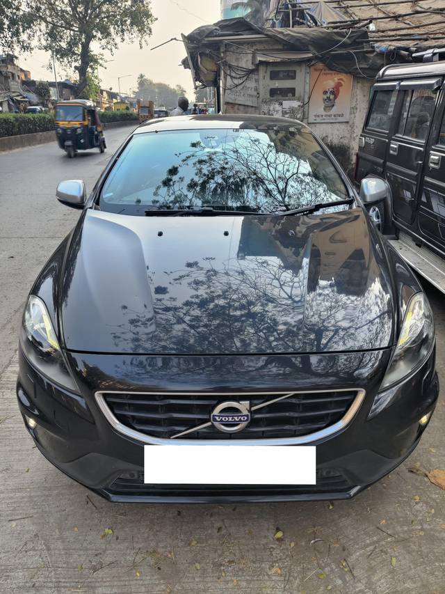 https://images10.gaadi.com/usedcar_image/4313052/original/processed_3d24a065199cfb920a112882e26eda36.jpeg?imwidth=6401