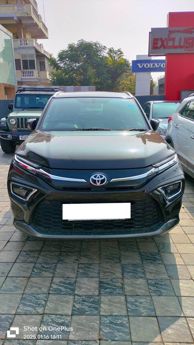 https://images10.gaadi.com/usedcar_image/4313055/original/processed_e8ff0c5e31603a92f42fc37cca5747c2.jpg?imwidth=6400