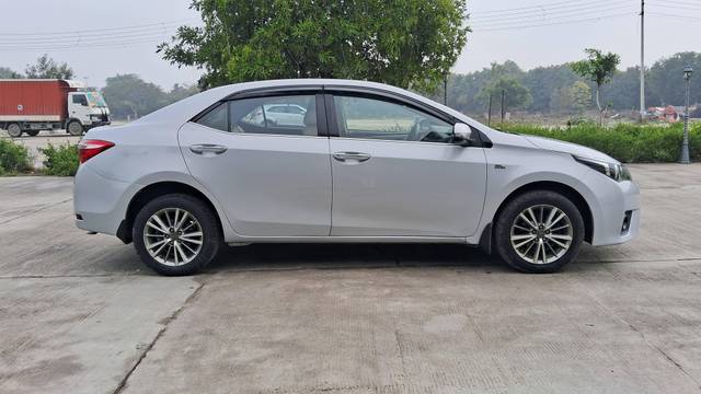 https://images10.gaadi.com/usedcar_image/4313062/original/processed_b54a7d66c21703ffc9373f07c14fea0a.jpg?imwidth=6401