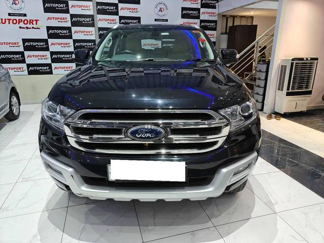 https://images10.gaadi.com/usedcar_image/4313179/original/processed_498e400ceb785101d4540aa9c0777d66.jpg?imwidth=6400