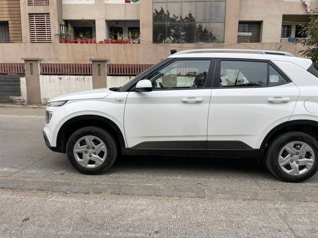 https://images10.gaadi.com/usedcar_image/4313292/original/b995a3812f7dc819251ed1a6fcbeb773.jpg?imwidth=6400