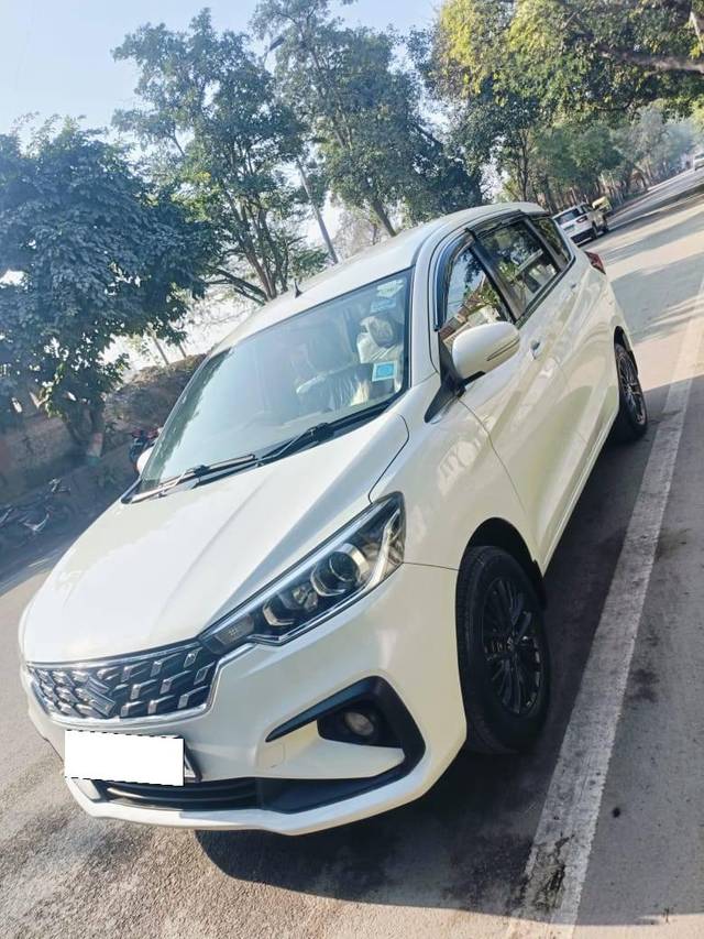 https://images10.gaadi.com/usedcar_image/4313304/original/processed_13af75953922f71c346e372b63c4d2c8.jpg?imwidth=6400