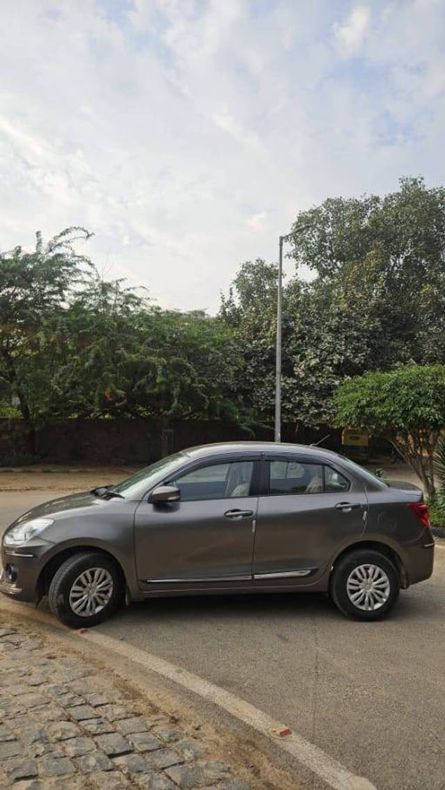 https://images10.gaadi.com/usedcar_image/4313333/original/1544b3c21dbd01121c235e26c14a0f3d.png?imwidth=6402