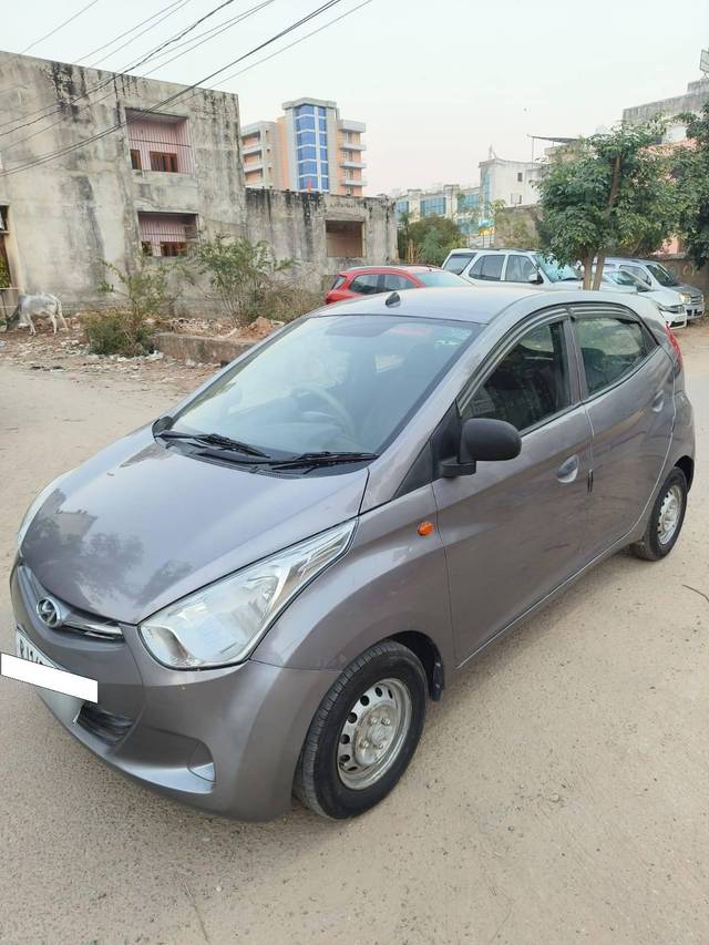 https://images10.gaadi.com/usedcar_image/4313342/original/processed_403fae8a20a8794386a57f3fbfb877a9.jpg?imwidth=6402