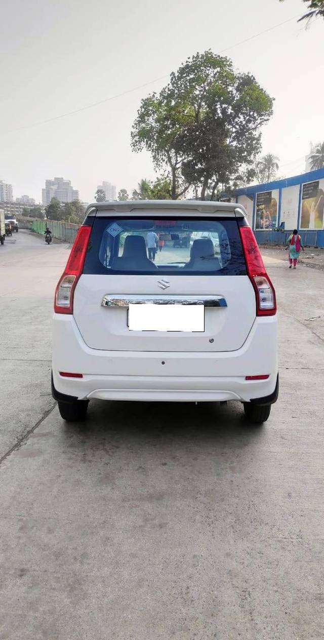 https://images10.gaadi.com/usedcar_image/4313345/original/processed_5687a56ced9e32c8edcba448173410c1.jpg?imwidth=6402