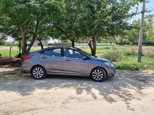 https://images10.gaadi.com/usedcar_image/4313401/original/processed_b0e0e4fa-6feb-48ca-a138-51674fbd4f1c.jpg?imwidth=6400