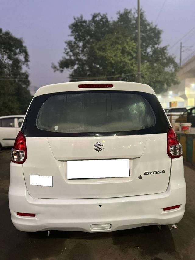 https://images10.gaadi.com/usedcar_image/4313444/original/processed_ddbb8fcf280347875a991077c91d7918.jpg?imwidth=6401