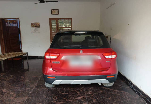 https://images10.gaadi.com/usedcar_image/4313460/original/419ba6a8dc8e361cf36cb0445ef5111a.jpg?imwidth=6401