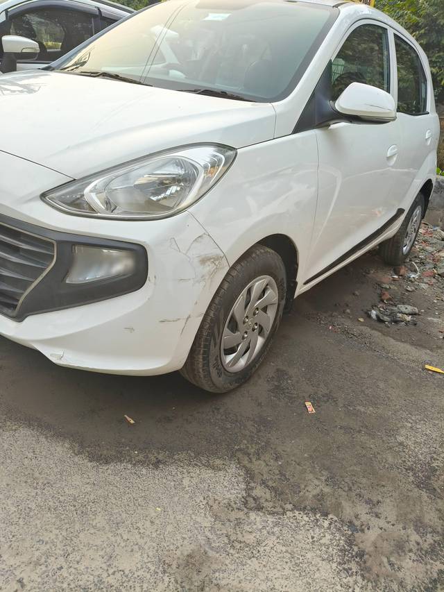 https://images10.gaadi.com/usedcar_image/4313478/original/processed_1257ea2a8582c97d601bbe2e7a81e0e6.jpg?imwidth=6402