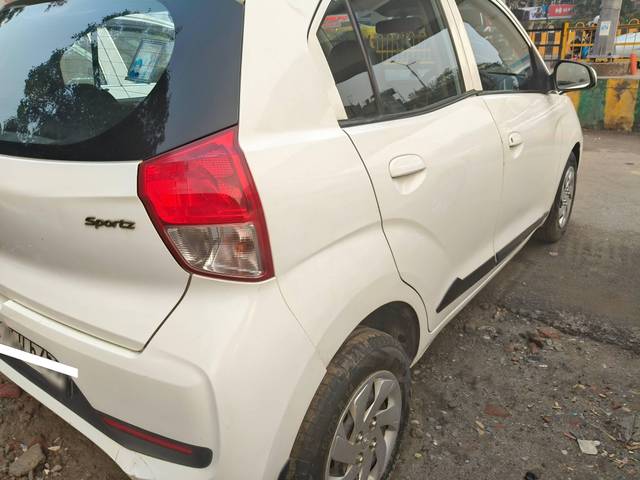 https://images10.gaadi.com/usedcar_image/4313478/original/processed_eed06ec7571cbe699d7ecaac813029f2.jpg?imwidth=6401