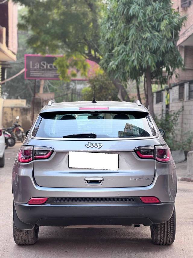 https://images10.gaadi.com/usedcar_image/4313494/original/processed_18193fe0380f4771b543d3635b1a4077.jpg?imwidth=6401