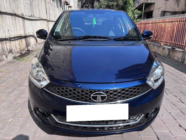 https://images10.gaadi.com/usedcar_image/4313518/original/processed_d2a97449de9018425879bea3f0c80845.jpg?imwidth=6400