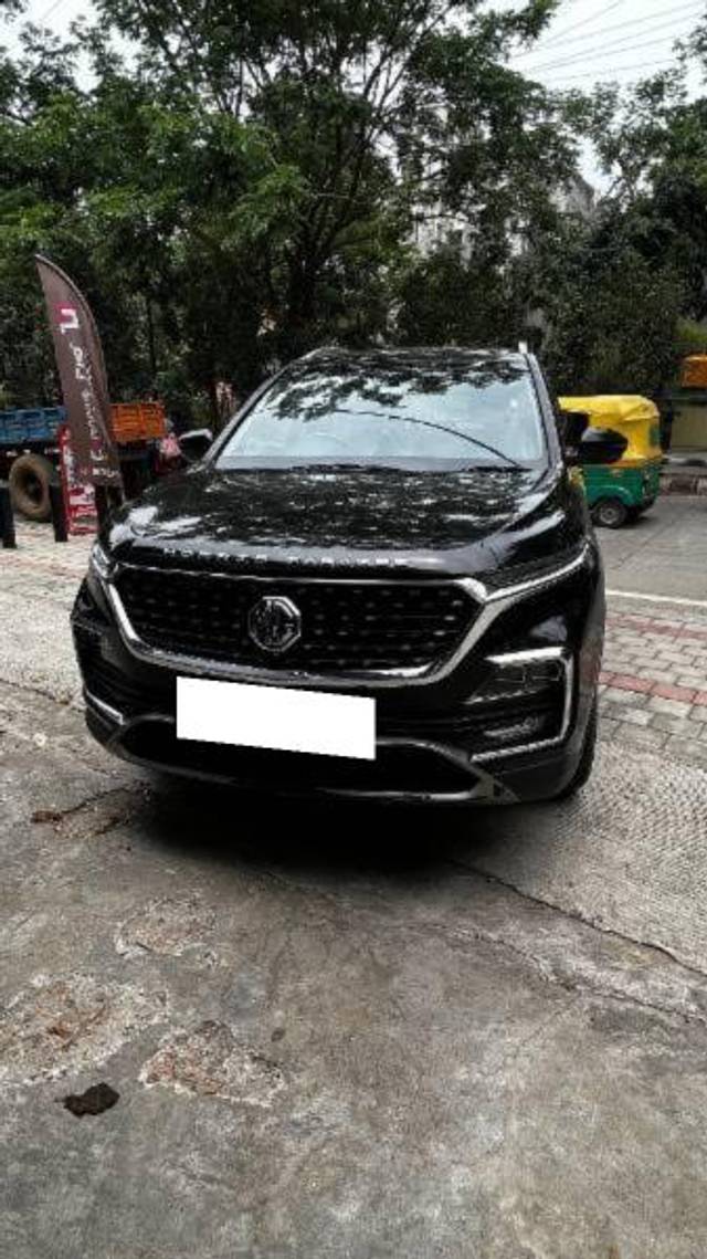 https://images10.gaadi.com/usedcar_image/4313530/original/processed_1dcb0bbf-3326-4b5f-8e3a-b5f9c033fd53.jpeg?imwidth=6400