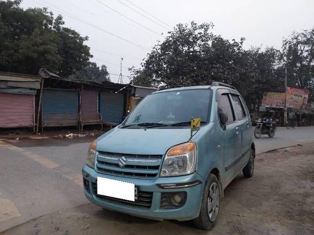 https://images10.gaadi.com/usedcar_image/4313546/original/processed_072824cb-b63e-479f-b83c-fc81736cf38f.jpg?imwidth=6402