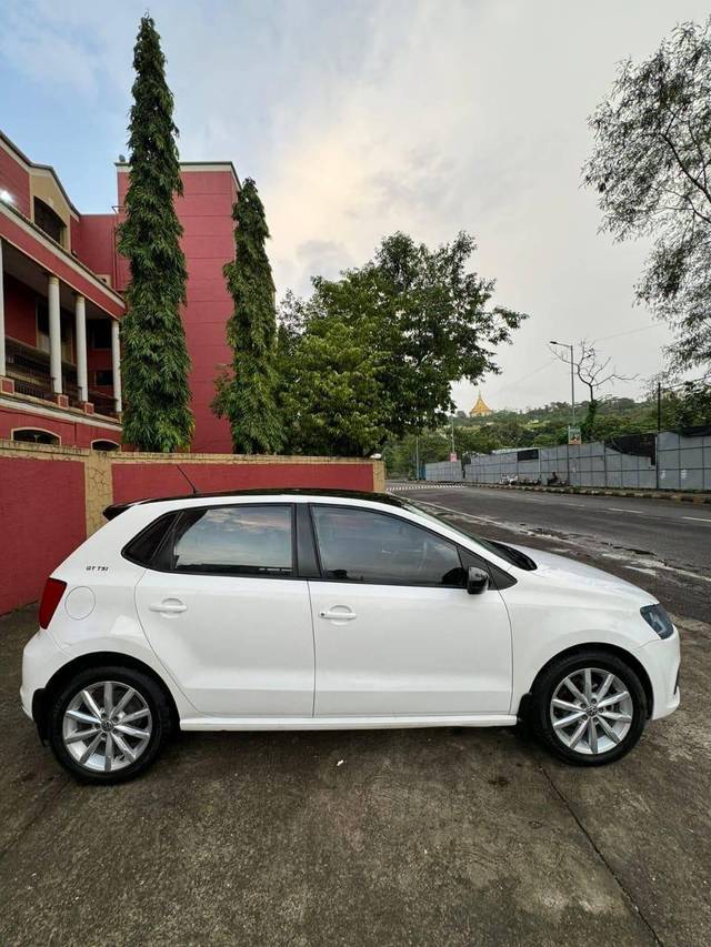 https://images10.gaadi.com/usedcar_image/4313549/original/processed_7ee3dbd595a083f000b4d4f361a2a7d8.jpg?imwidth=6401