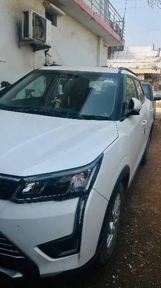 Mahindra XUV300 Mahindra XUV300 W8 Turbo