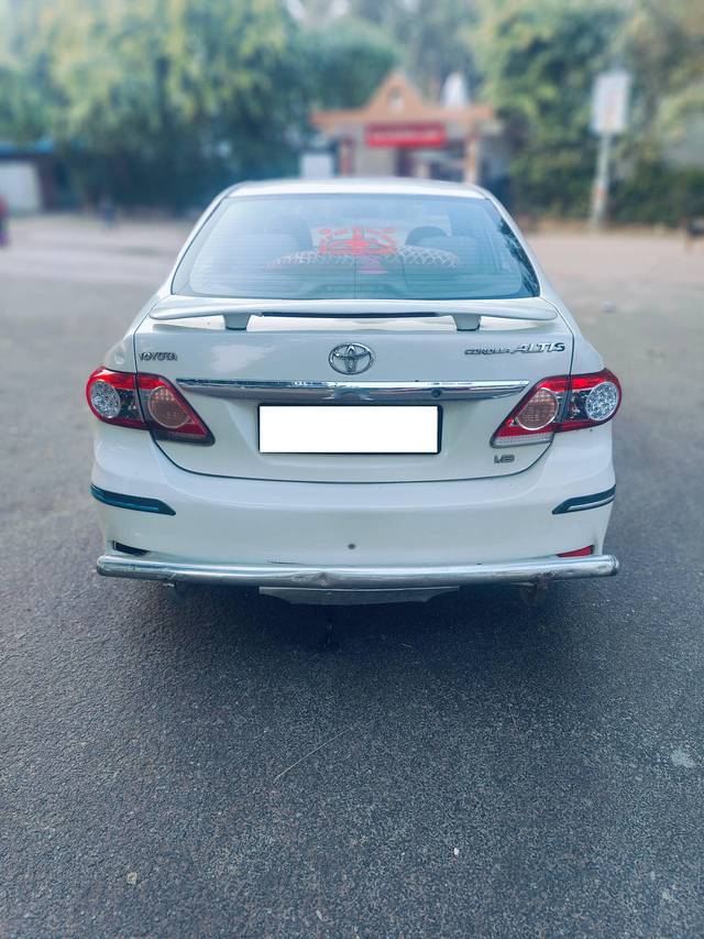 https://images10.gaadi.com/usedcar_image/4314477/original/processed_01593ab0b7dd429f70a470737cb08e28.jpg?imwidth=6401