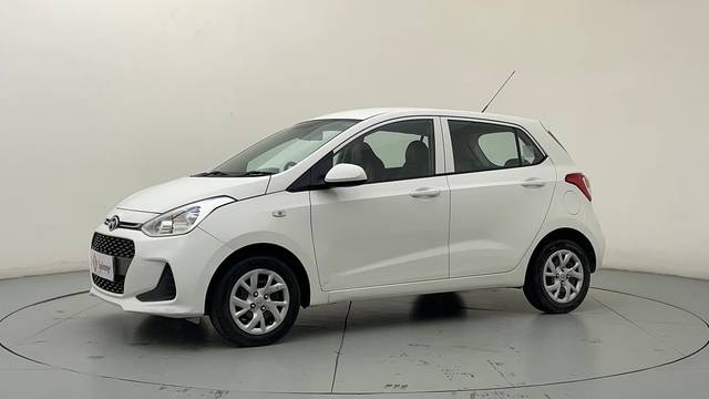 https://images10.gaadi.com/usedcar_image/4314482/original/137567211ad1d3b3826635f260d0710f.JPG?imwidth=6400