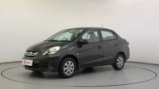 https://images10.gaadi.com/usedcar_image/4314484/original/3e779a04ef3a4a92c9a281c22d81c794.JPG?imwidth=6400