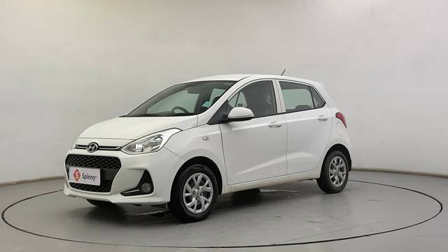 https://images10.gaadi.com/usedcar_image/4314534/original/6f844a7869ad8aaab92b5e4f9f814ca3.JPG?imwidth=6400