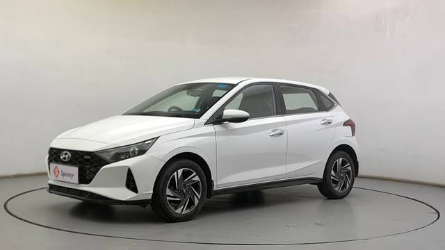 https://images10.gaadi.com/usedcar_image/4314659/original/95da7889748e08bdc6d220d5f390cae5.JPG?imwidth=6400