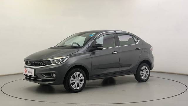 https://images10.gaadi.com/usedcar_image/4314719/original/1ad570b0724a4b9da9ff9f88c7d7fee9.JPG?imwidth=6400