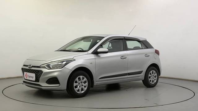 https://images10.gaadi.com/usedcar_image/4314822/original/8e0bf4ccd05064ce6c69e10607ce5e4c.JPG?imwidth=6400