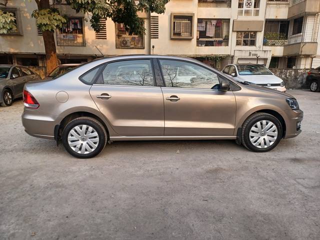 https://images10.gaadi.com/usedcar_image/4315058/original/processed_7ddd091d19b92e0d28a5bc107922ccab.jpeg?imwidth=6401