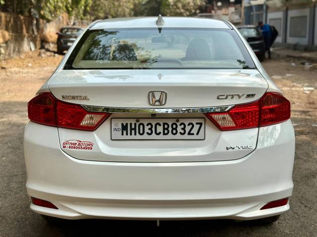 https://images10.gaadi.com/usedcar_image/4315126/original/processed_dba25c91623a65b4464e32d942312a49.jpg?imwidth=6402